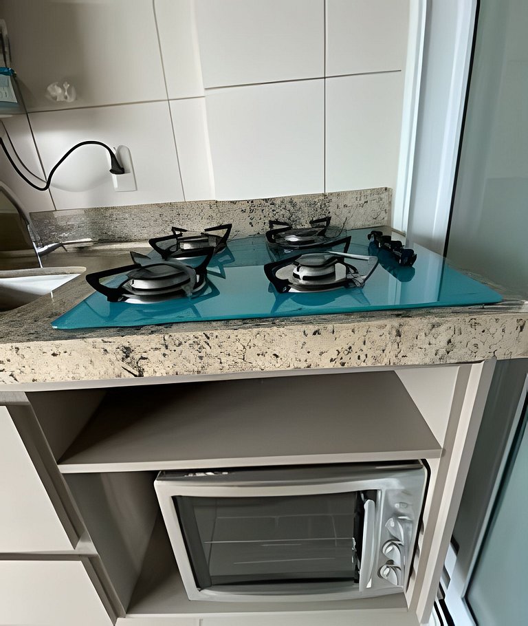 Charme e conforto com varanda e vista livre #2302