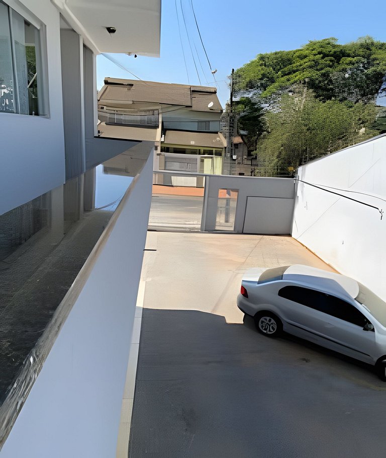 Loft 05- @Jardim América. Próx. Av T63