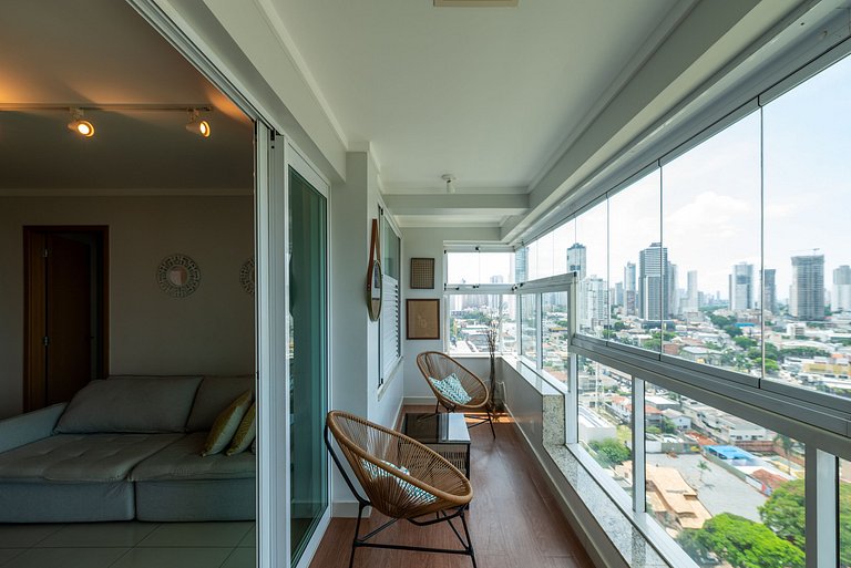 Charm and comfort with a balcony and free views #2302