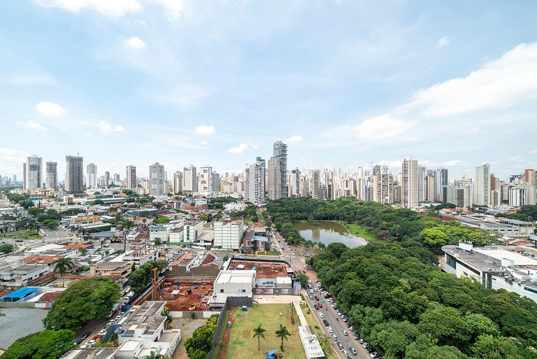 Luxuoso Apto c/varanda e vista p/ Parque Vaca Brava