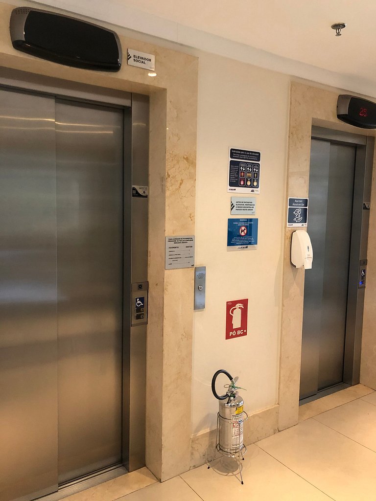 #3002- Cond. c/Piscina e Vista Encantadora @Bueno