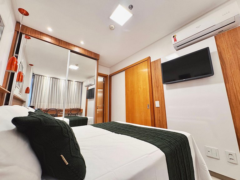Apartamento c/ Vista | 27º Andar • Flamboyant • WiFi