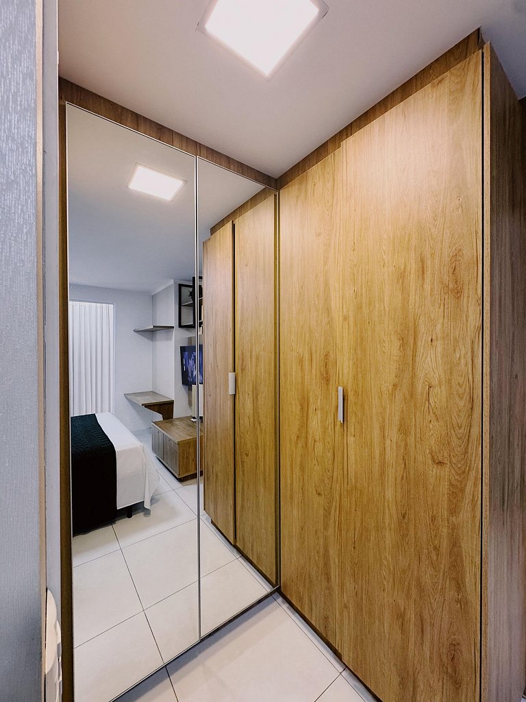 #3002- Cond. c/Piscina e Vista Encantadora @Bueno