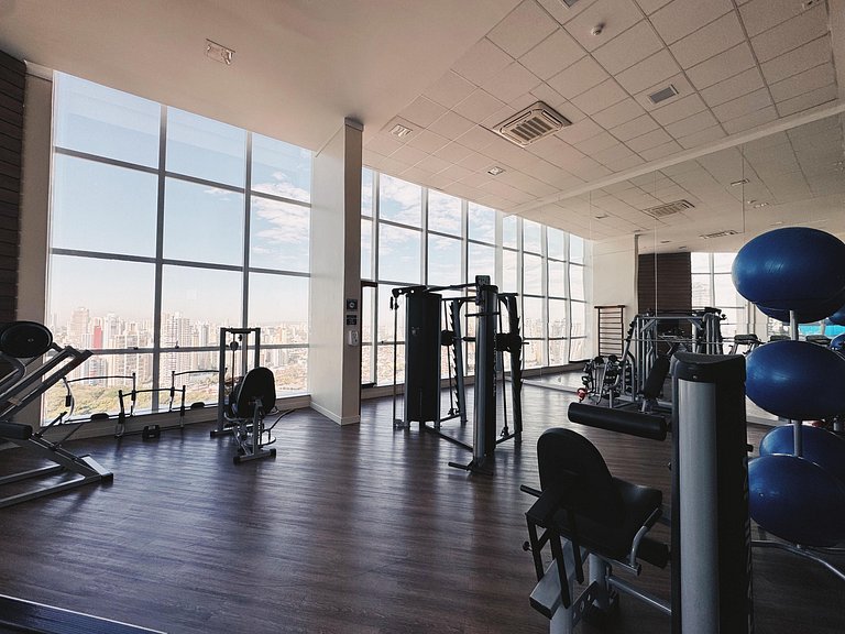 #3002- Cond. c/Piscina e Vista Encantadora @Bueno