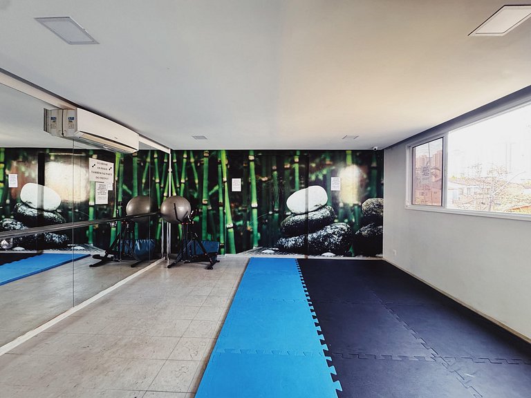 Impeccably clean flat @Bueno - Close to Everything!