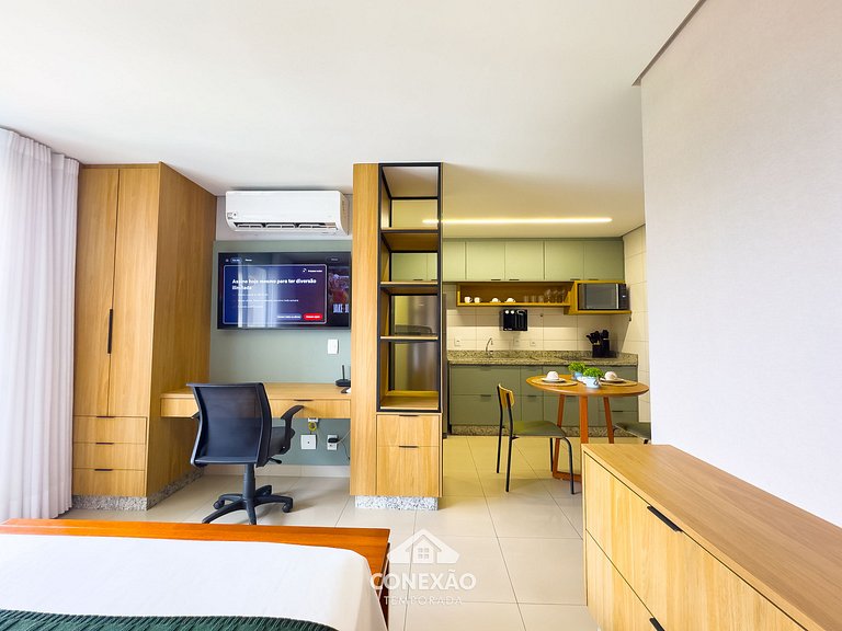 Work and Leisure: Queen Bed, Modern Design @Bueno #TH604