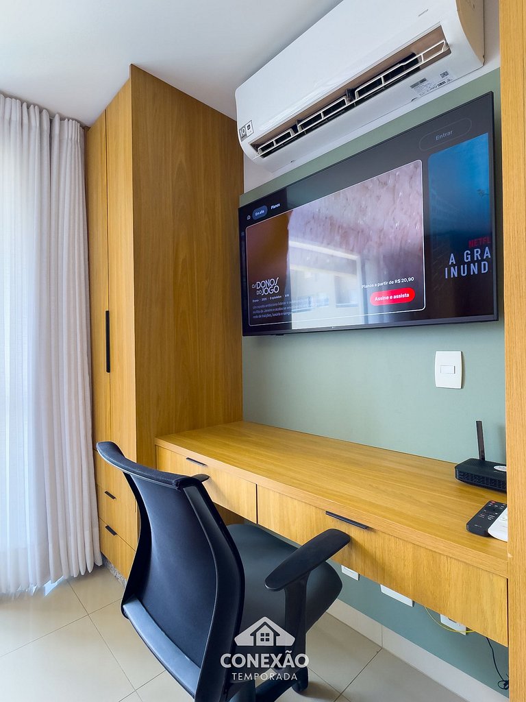 Work and Leisure: Queen Bed, Modern Design @Bueno #TH604