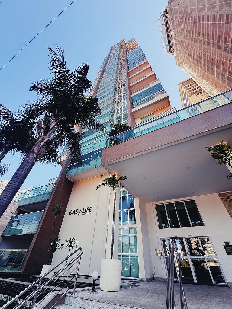 Charm and comfort with a balcony and free views #2302