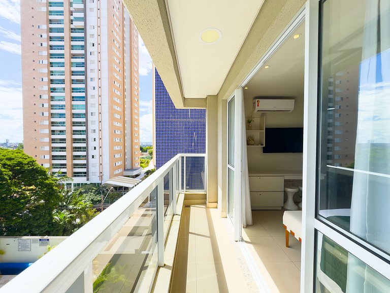 Very cozy. Condo with a view, pool, gym