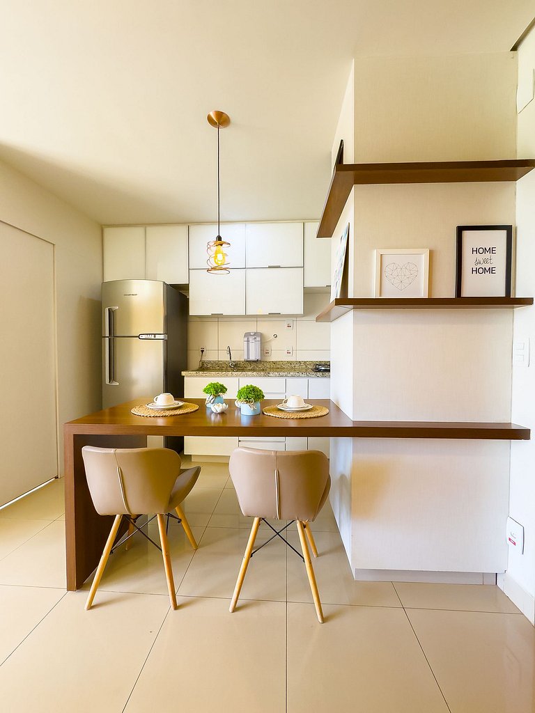 Muito aconchego. Cond. c/ Vista, piscina, academia