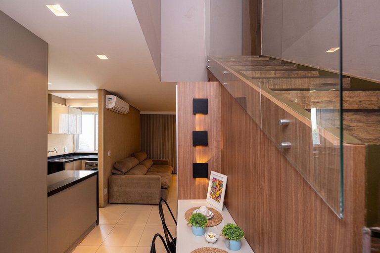 Luxurious 2-Bedroom Duplex with Gourmet Balcony #THP314