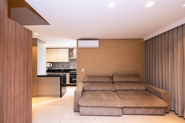 Luxurious 2-Bedroom Duplex with Gourmet Balcony #THP314