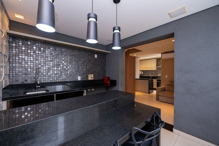 Luxurious 2-Bedroom Duplex with Gourmet Balcony #THP314