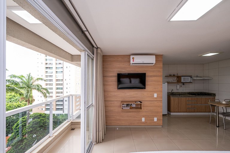 Flat in a condominium with a pool, Setor Bueno - #608