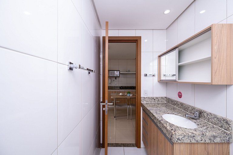 Flat em Cond. com piscina, Setor Bueno- #608