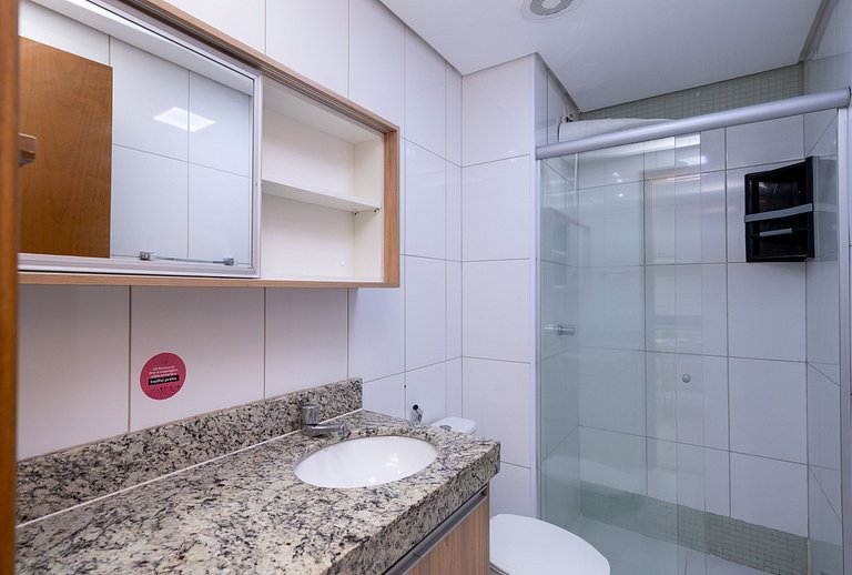 Flat in a condominium with a pool, Setor Bueno - #608