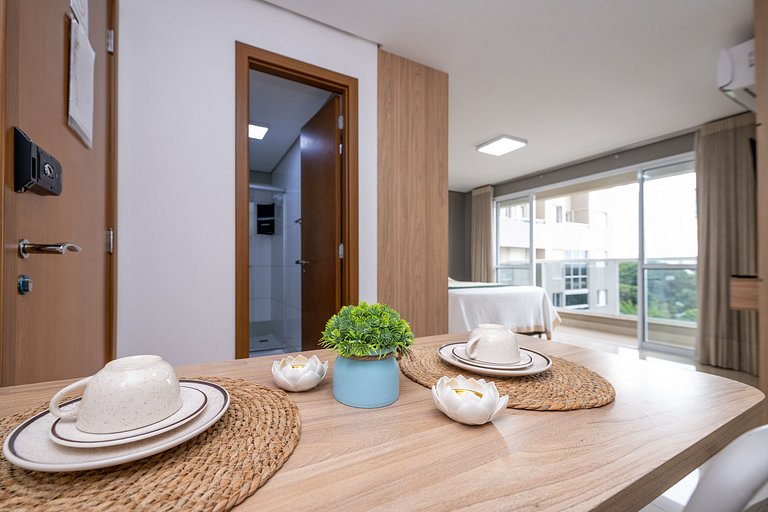 Flat in a condominium with a pool, Setor Bueno - #608