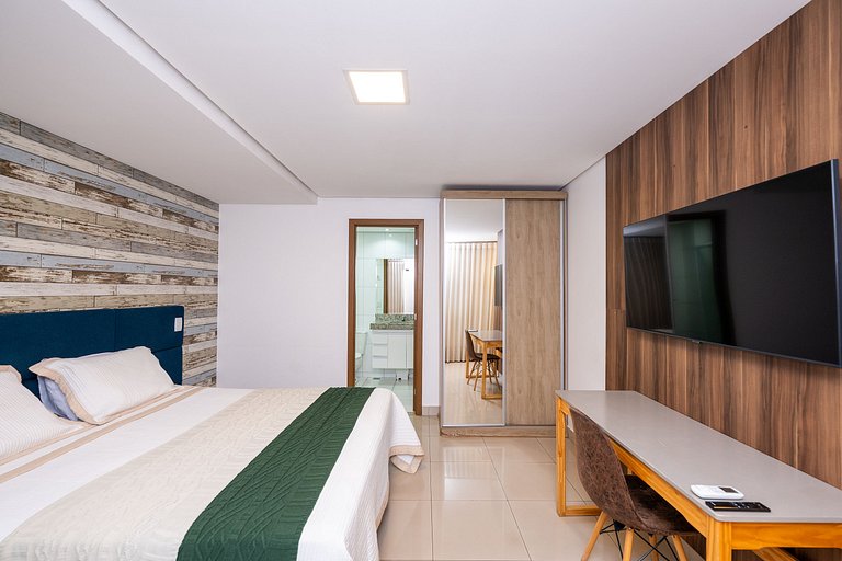 Condo with pool and breathtaking view on the 19th floor