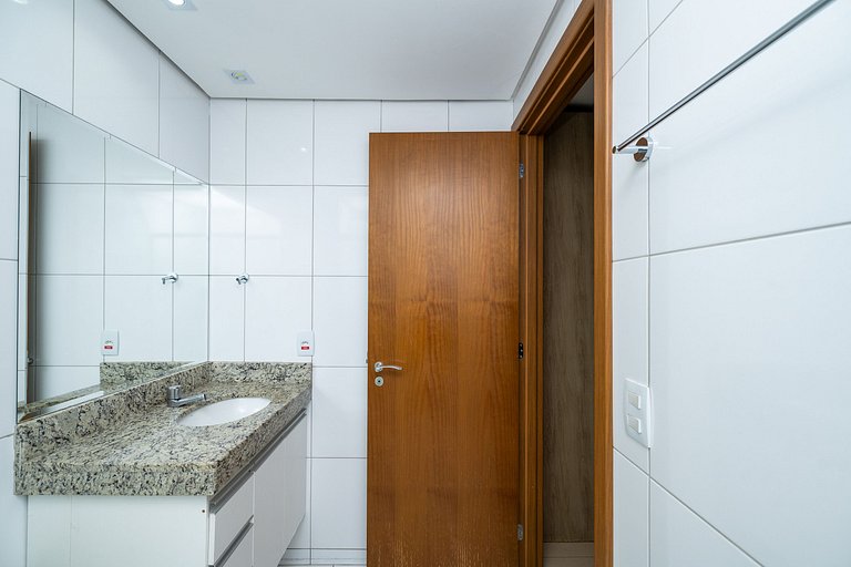 Condo with pool and breathtaking view on the 19th floor