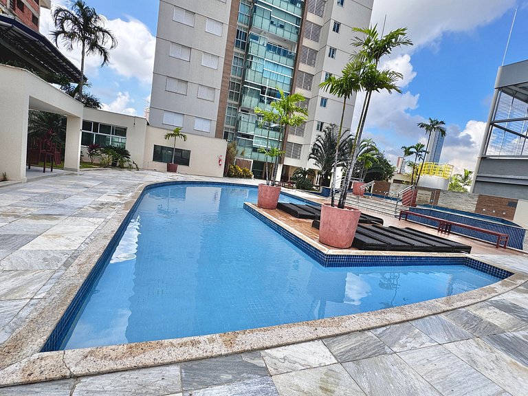 Charme e conforto com varanda e vista livre #2302