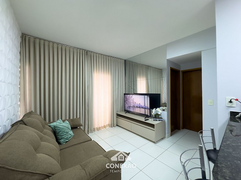 2-bedroom apartment with pool, Wi-Fi, and parking in Setor B