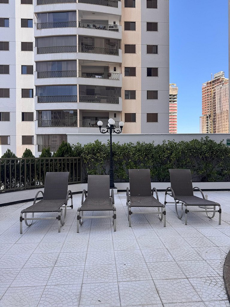 2-bedroom apartment with pool, Wi-Fi, and parking in Setor B