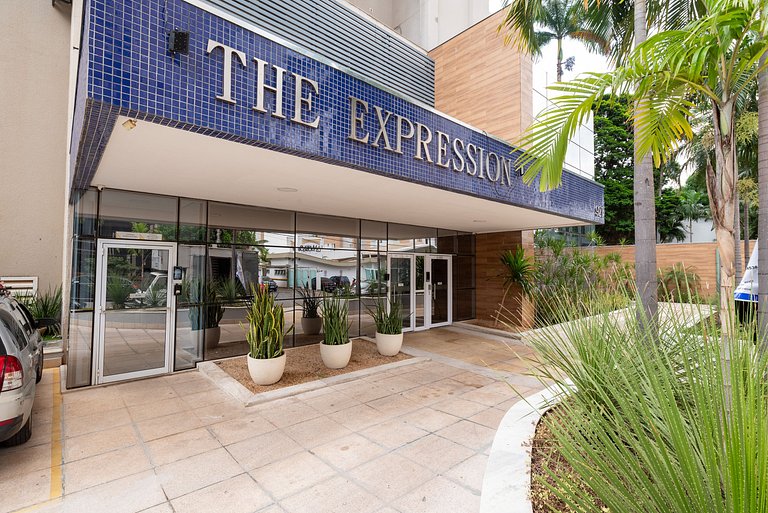 Charm, Luxury and Comfort: Enchanting 2-Bedroom Apartment