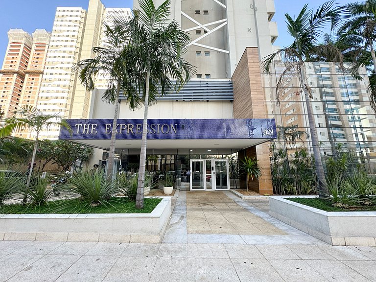 Flat in a condominium with a pool, Setor Bueno - #608