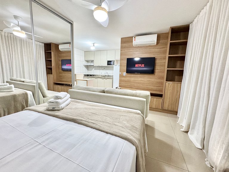 Studio in condo with pool, gym, garage #1007