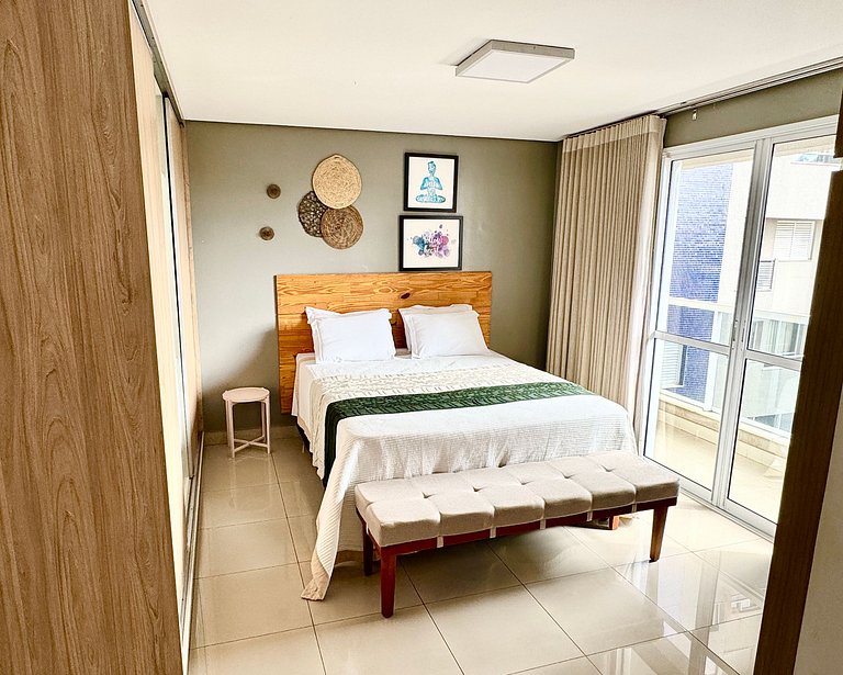 Flat in a condominium with a pool, Setor Bueno - #608