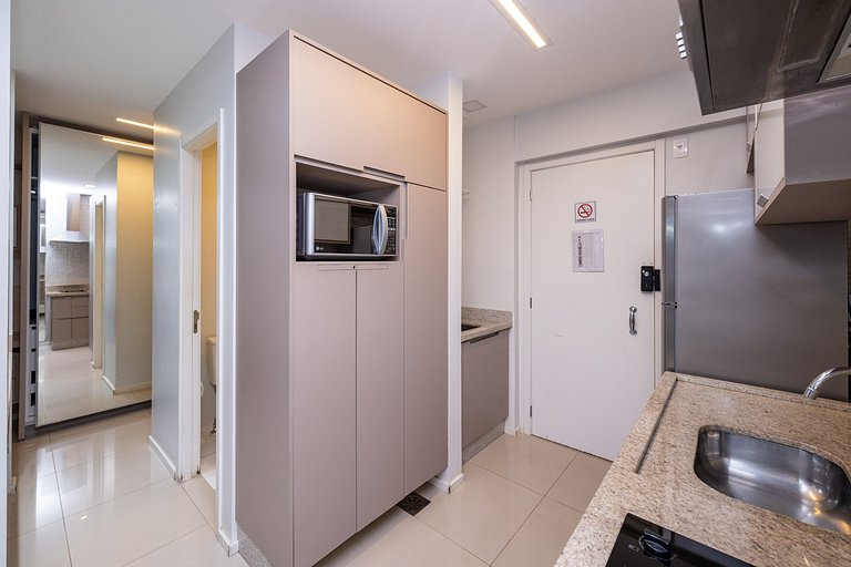 Excelente localização/ Vista livre e garagem #902