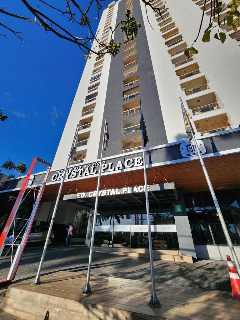 Crystal Place/ Former Bristol in front of Hugo Hospital