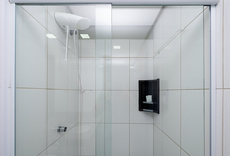 Studio moderno c/ Piscina aquecida| Wi-Fi| Garagem