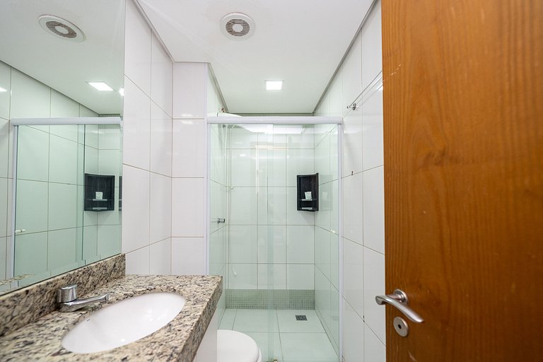 Studio moderno c/ Piscina aquecida| Wi-Fi| Garagem