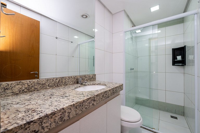 Studio moderno c/ Piscina aquecida| Wi-Fi| Garagem