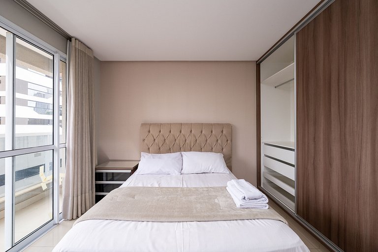 Apartment in a condominium with a pool, Setor Bueno | Near O