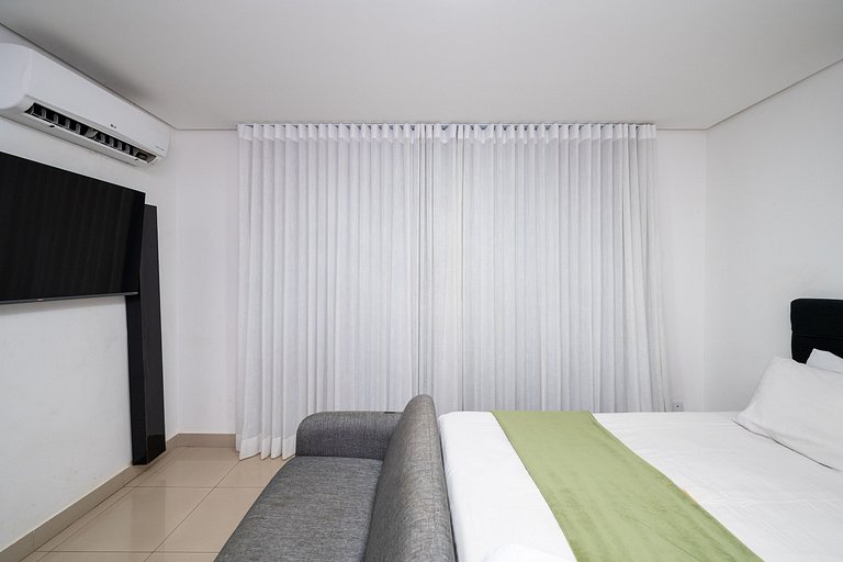 Cond. Setor Bueno c/Piscina |Wi-Fi |Garagem| 606