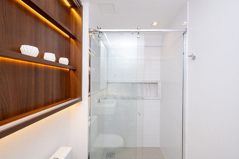 High Standard at Opys Gyro @Bueno with Exclusive Rooftop