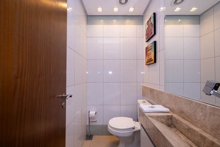 High-standard duplex with garage, heated pool, and WiFi