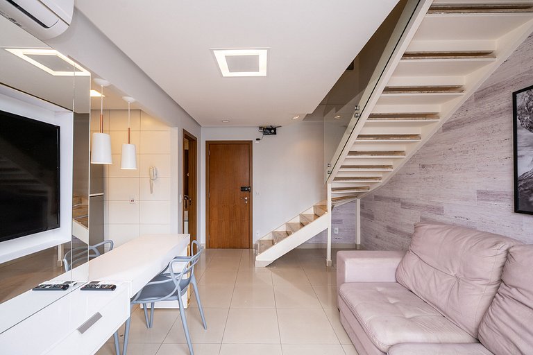 High-standard duplex with garage, heated pool, and WiFi