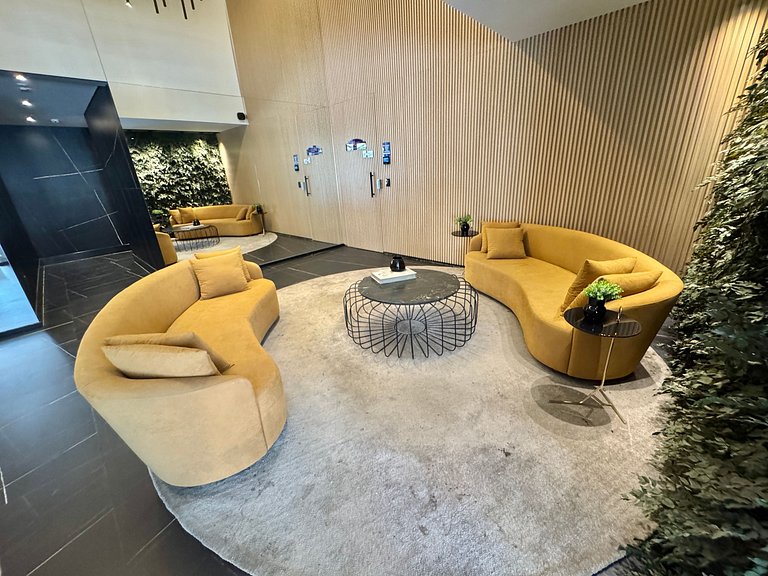 Hub Compact Life, near Goiânia Shopping and Vaca Brava Park.