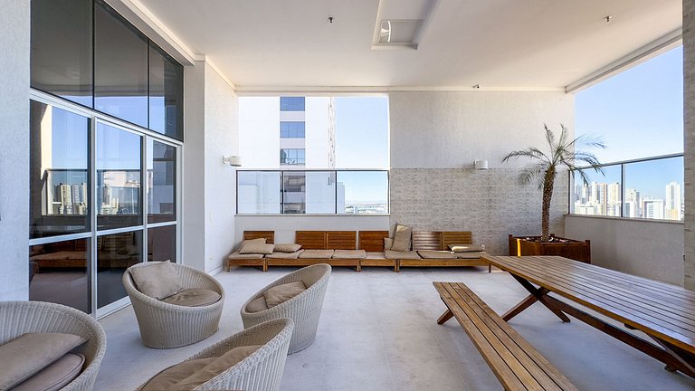 #301 Cond. c/ Piscina| Garagem| Vista incrível Rooftop