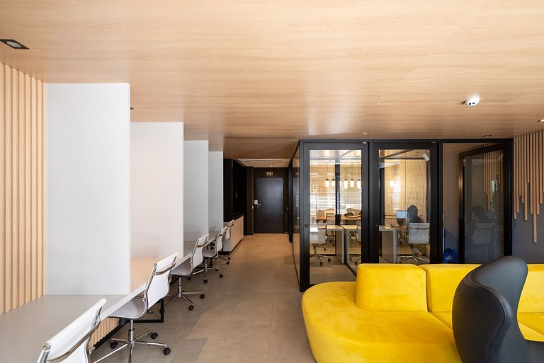 Hub Compact Life, near Goiânia Shopping and Vaca Brava Park.