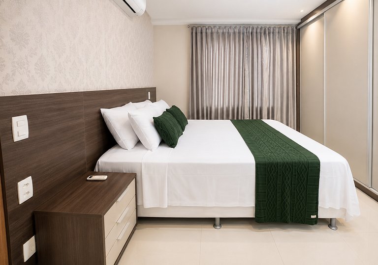 Apartamento 2Q premium c/ Wi-Fi e garagem | Setor Bueno