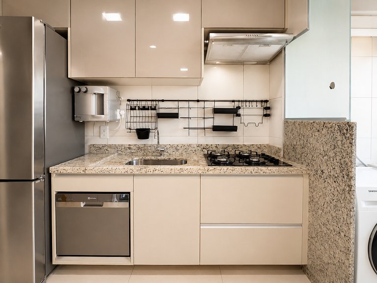 Apartamento 2Q premium c/ Wi-Fi e garagem | Setor Bueno
