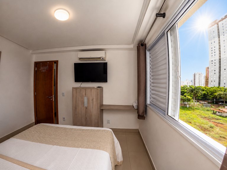 Apto 2Q no Bueno | Wi-Fi veloz + garagem + piscina #311 NOVO