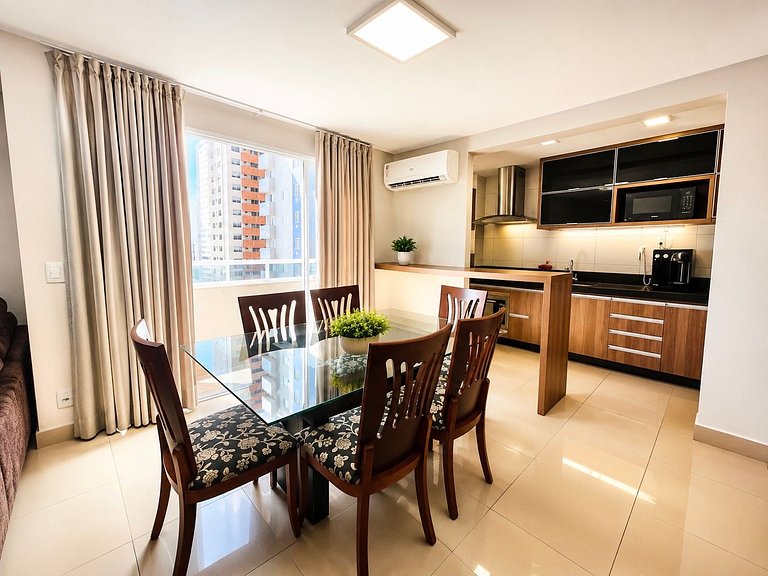 Apartamento duplex com varanda no Setor Bueno