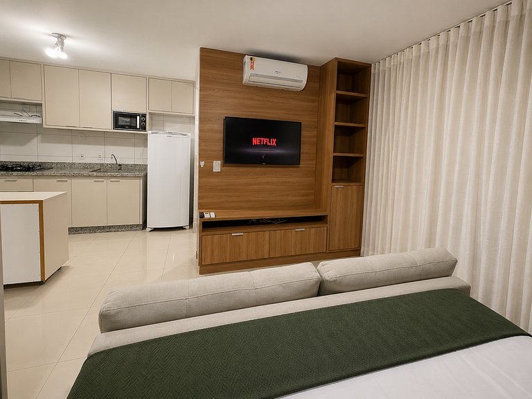 Flat amplo no Bueno | Cond. c/ Piscina| Prox. Orion|1007
