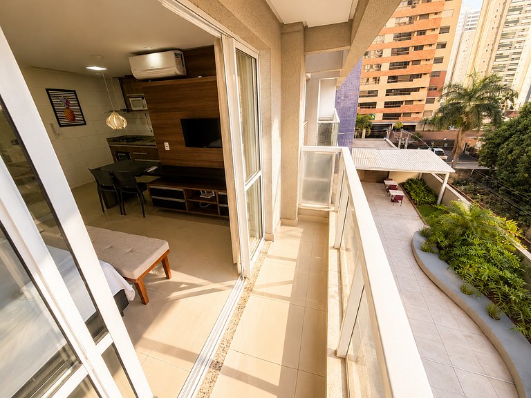 Apartment in gated community with pool, Setor Bueno | Near O
