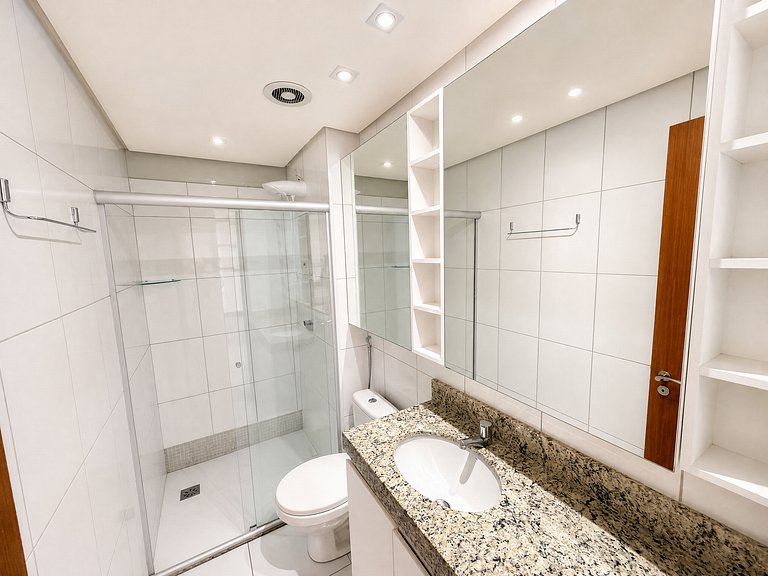 Studio in Bueno | High Floor with View and Parking